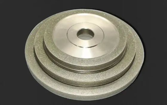 چرخ سنگ زنی فولادی تخت M2 با اشکال مختلف نقره ای
