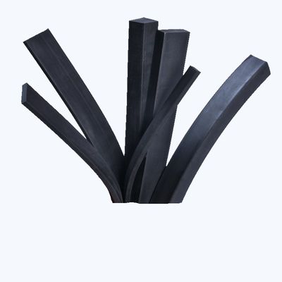 تکیه گاه شیشه ای از بلوک لاستیکی 50*15 میلی متری با خود چسب استفاده شده است