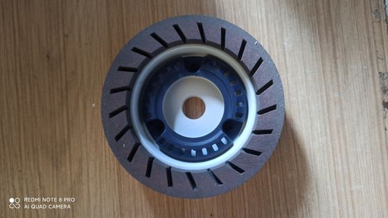 150mm چرخ رزین تیز بودن بالا برای ماشین بیولینگ 240 Grit White Brown Cup Wheel
